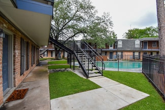 9005 Gaylord Dr Unit 19, Houston, TX 77024
