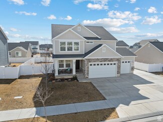 604 E Mount Peale Dr, Eagle Mountain, UT 84005