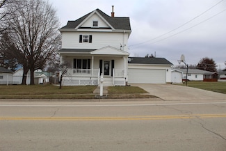 208 S Railroad St, Warren, IL 61087