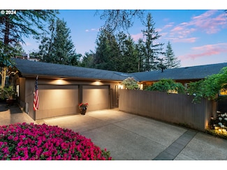 2550 SW Scenic Dr, Portland, OR 97225