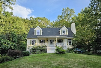 286 Riverlin St, Millbury, MA 01527