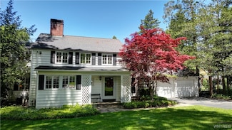 26 Meadow Rd, Orchard Park, NY 14127