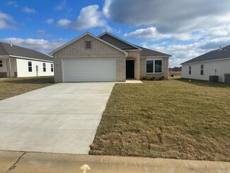 5168 Red Fox Trail, Bauxite, AR 72011