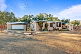 3007 Shasta Rd, Clearlake Oaks, CA 95423