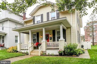 21 E Areba Ave, Hershey, PA 17033
