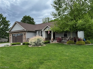 52 Cedars Dr, Poland, OH 44514