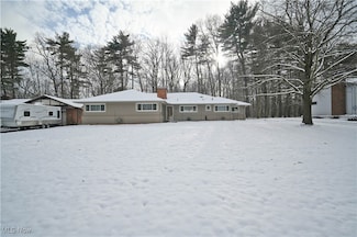 85 Lake Shore Dr, Youngstown, OH 44511