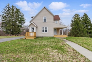 4004 Port St, Pulaski, NY 13142