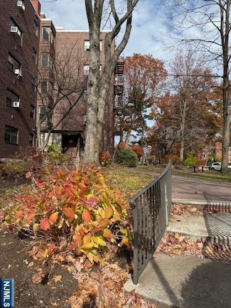 401 Park Place Unit 4D, Fort Lee, NJ 07024