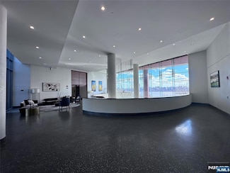 320 Adolphus Ave Unit 218, Cliffside Park, NJ 07010