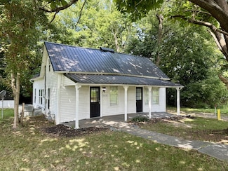 509 S High St, Adairville, KY 42202