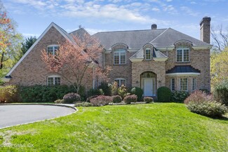 54 Hillcrest Park Rd, Old Greenwich, CT 06870