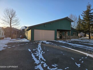 528 W Klutina St, Valdez, AK 99686