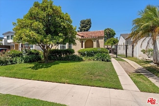4051 Cartwright Ave, Studio City, CA 91604