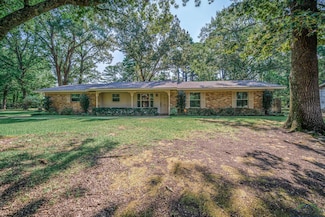 209 Mckinley Ln, Longview, TX 75604