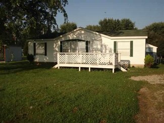 11932 N Fuzzy Bear Rd, Cromwell, IN 46732