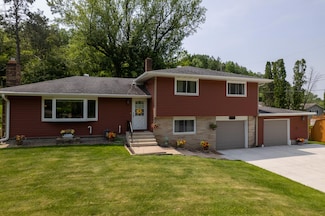 N2092 Irish Ct, La Crosse, WI 54601