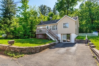 2 Shore Rd, Lake Hopatcong, NJ 07849