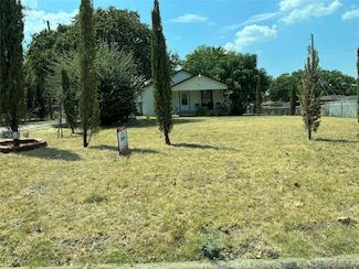823 Oxbow Ln, Dallas, TX 75241