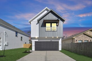 8105 Chateau St, Houston, TX 77028