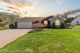 432 Windrock Ln, Dimondale, MI 48821