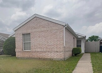 10255 Carolina Oaks Dr, Dallas, TX 75227