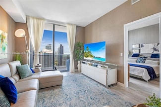 45 SW 9th St Unit 4204, Miami, FL 33130