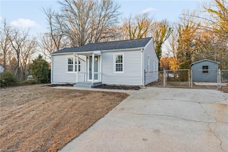 1113 Countryside Dr, High Point, NC 27265