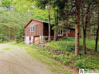8747 Fredonia Stockton Rd, Fredonia, NY 14063