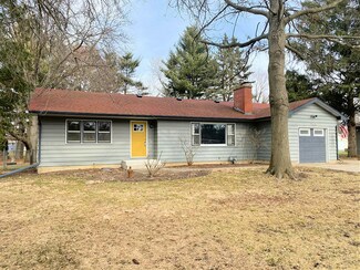 745 W Fabyan Pkwy, Geneva, IL 60134