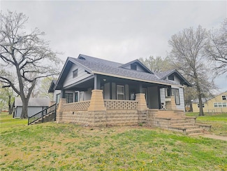 511 S State St, Yates Center, KS 66783