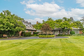 36955 N Fox Hill Dr, Wadsworth, IL 60083