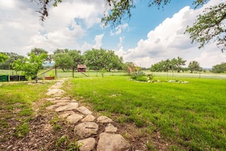 26701 Ranch Road 470, Utopia, TX 78884