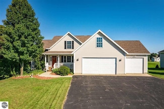 1476 Bee Ct, Traverse City, MI 49696