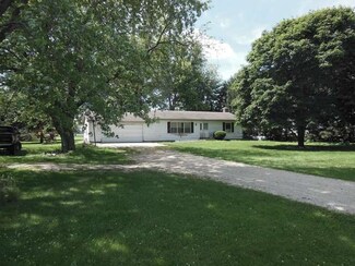 1652 N 42nd Rd, Earlville, IL 60518