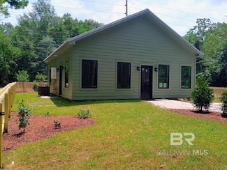 611 Fairland Ave, Fairhope, AL 36532