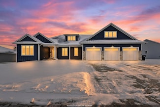 1725 Red Oak St, Green Bay, WI 54313