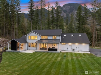 6993 N Fork Rd SE, Snoqualmie, WA 98065