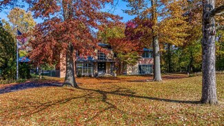 160 Hampshire Rd, Akron, OH 44313