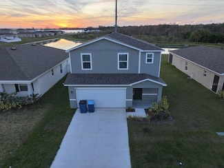 1926 Golden Beak Dr, Eagle Lake, FL 33839