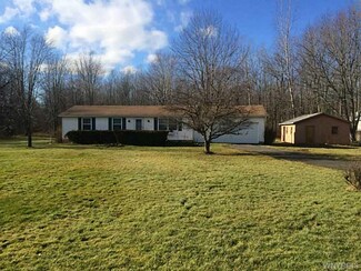 3222 Quaker Rd, Gasport, NY 14067