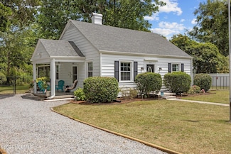 812 Fort Totten Dr, New Bern, NC 28560
