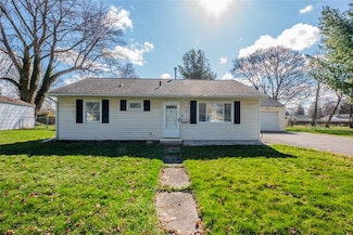 2 Beechcraft Dr, Rochester, NY 14606