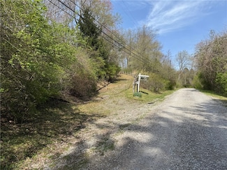 55 Dietrich Rd, Fox Chapel, PA 15238