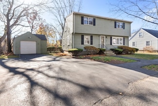 33 Proctor Cir, Peabody, MA 01960