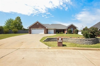 605 S Timberridge Dr, Cushing, OK 74023