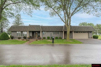 102 102 Terrace View E, Mankato, MN 56001