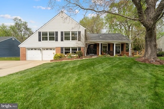 9037 Wandering Trail Dr, Potomac, MD 20854