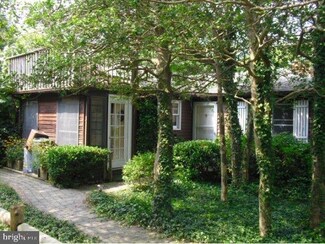 18 W 4th St, Barnegat Light, NJ 08006