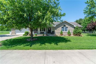 3887 W Wahachee Dr, Terre Haute, IN 47802